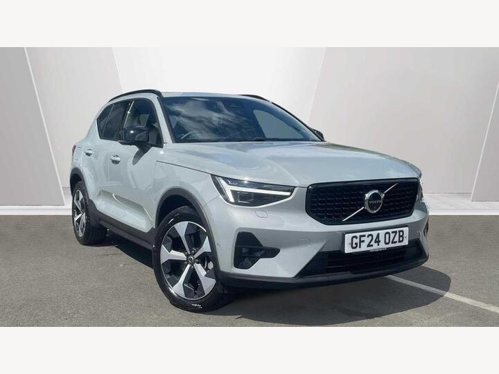 Volvo XC40 2.0 B4 MHEV Ultra Dark DCT Auto Euro 6 (s/s) 5dr