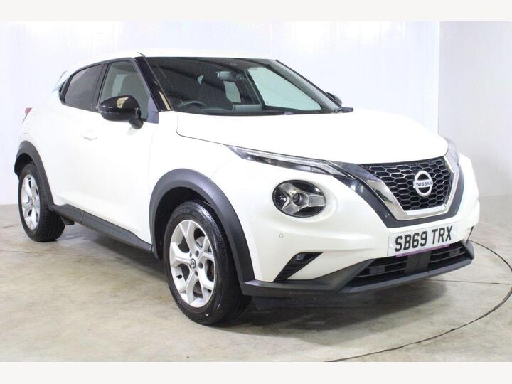 Nissan JUKE 1.0 DIG-T N-Connecta Euro 6 (s/s) 5dr Nissan JUKE 1.0 DIG-T N-Connecta Euro 6 (s/s) 5dr