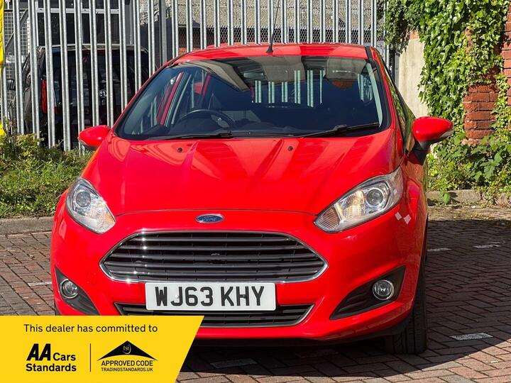Ford Fiesta 1.0T EcoBoost Zetec Euro 5 (s/s) 5dr