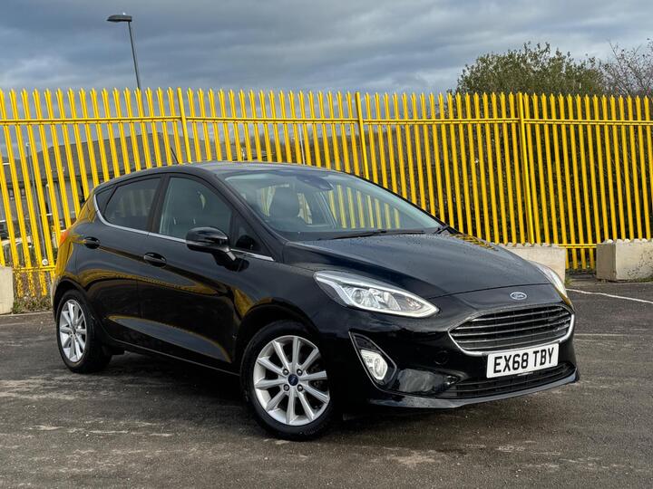 Ford Fiesta 1.0T EcoBoost Titanium Euro 6 (s/s) 5dr Ford Fiesta 1.0T EcoBoost Titanium Euro 6 (s/s) 5dr