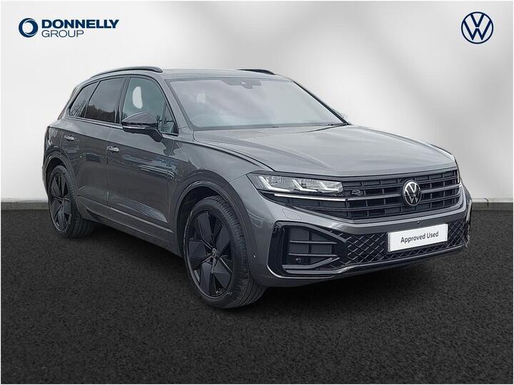 Volkswagen Touareg 3.0 TDI V6 Black Edition Tiptronic 4Motion Euro 6 (s/s) 5dr