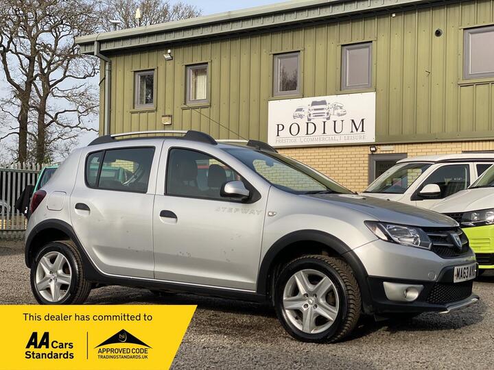 Dacia Sandero Stepway 0.9 TCe Laureate Euro 5 5dr
