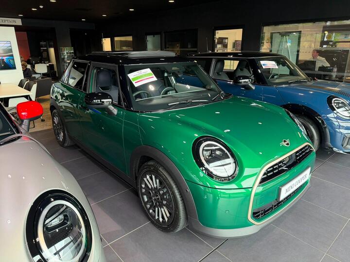 MINI Cooper 1.5C Exclusive Steptronic Euro 6 (s/s) 5dr