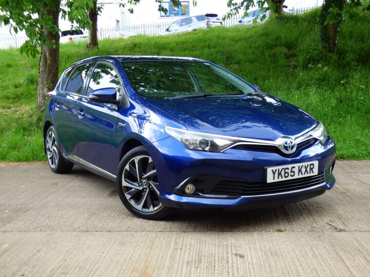 Toyota Auris 1.8 VVT-h Design CVT Euro 6 (s/s) 5dr (Safety Sense) Toyota Auris 1.8 VVT-h Design CVT Euro 6 (s/s) 5dr (Safety Sense)