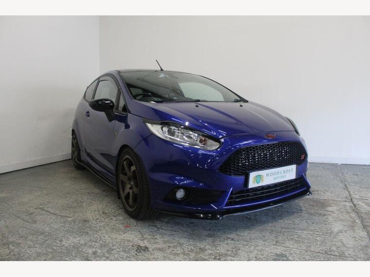 Ford Fiesta 1.6T EcoBoost ST-3 Euro 5 (s/s) 3dr Ford Fiesta 1.6T EcoBoost ST-3 Euro 5 (s/s) 3dr