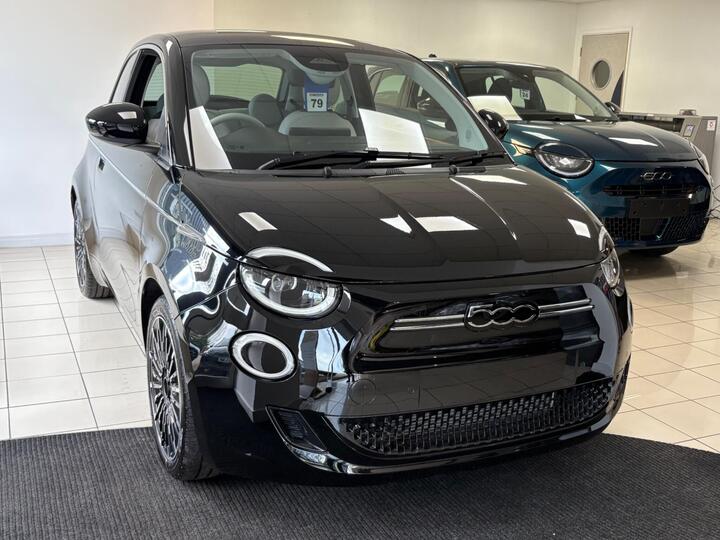 Fiat 500e 42kWh La Prima Auto 3dr
