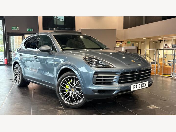 Porsche Cayenne 3.0 V6 E-Hybrid 14kWh TiptronicS 4WD Euro 6 (s/s) 5dr