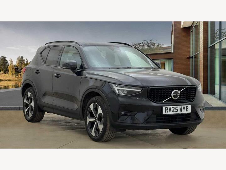Volvo XC40 2.0 B4 MHEV Plus DCT Auto Euro 6 (s/s) 5dr