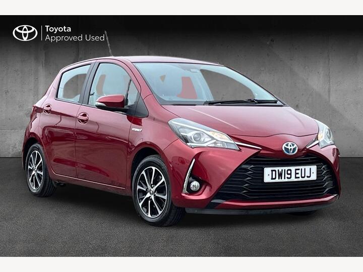 Toyota Yaris 1.5 VVT-h Icon Tech E-CVT Euro 6 (s/s) 5dr