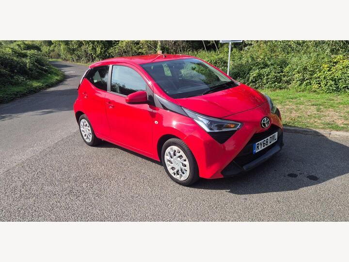 Toyota AYGO 1.0 VVT-i X-play Euro 6 5dr
