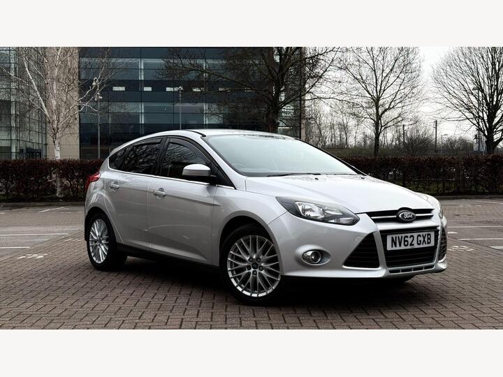 Ford Focus 1.0T EcoBoost Zetec Euro 5 (s/s) 5dr