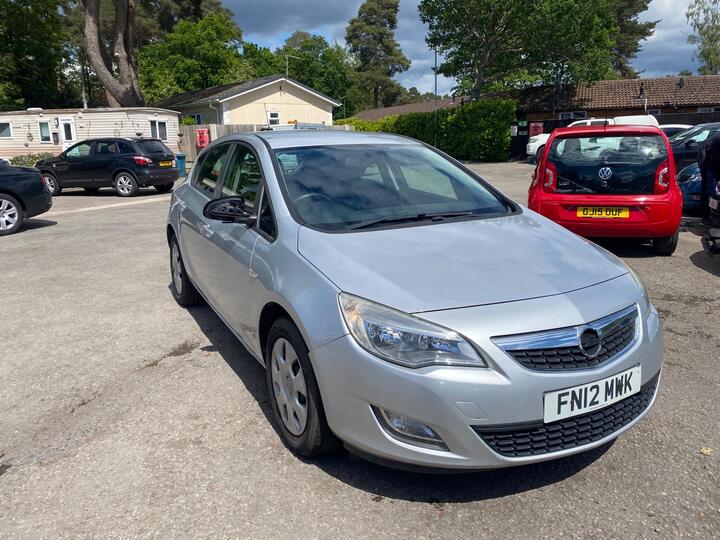 Vauxhall Astra 1.4 16v Exclusiv Euro 5 5dr Vauxhall Astra 1.4 16v Exclusiv Euro 5 5dr