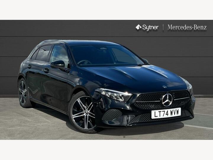 Mercedes-Benz A CLASS 1.3 A180h MHEV Sport Edition 7G-DCT Euro 6 (s/s) 5dr Mercedes-Benz A CLASS 1.3 A180h MHEV Sport Edition 7G-DCT Euro 6 (s/s) 5dr