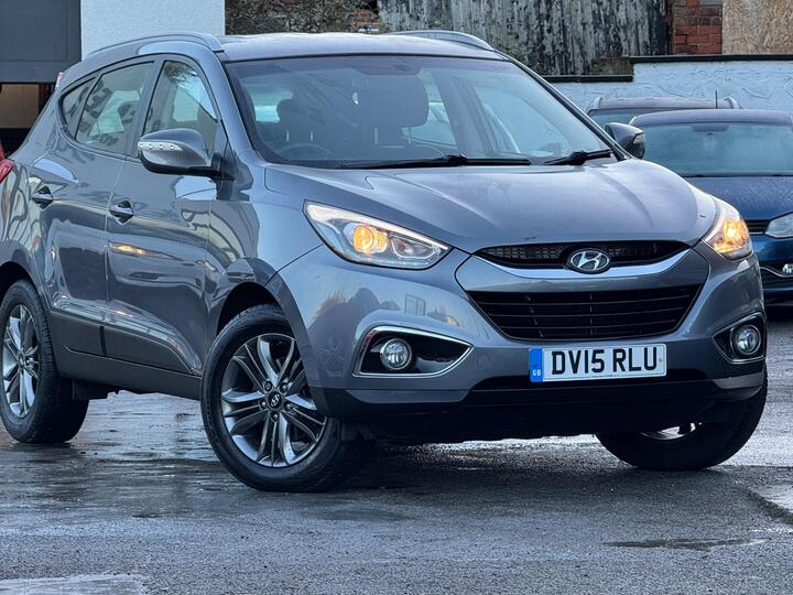 Hyundai Ix35 1.7 CRDi SE Euro 5 (s/s) 5dr (Nav) Hyundai Ix35 1.7 CRDi SE Euro 5 (s/s) 5dr (Nav)
