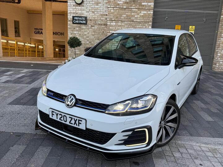 Volkswagen Golf 1.4 TSI 8.7kWh GTE Advance DSG Euro 6 (s/s) 5dr
