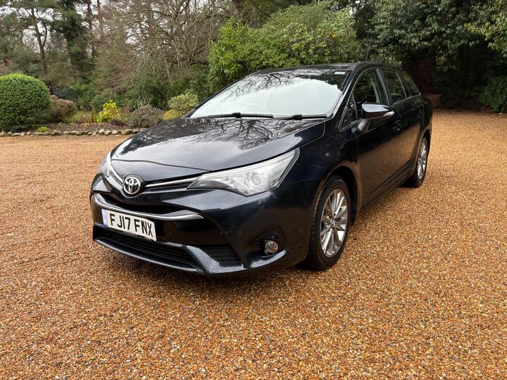 Toyota Avensis 2.0 D-4D Business Edition Touring Sports Euro 6 (s/s) 5dr