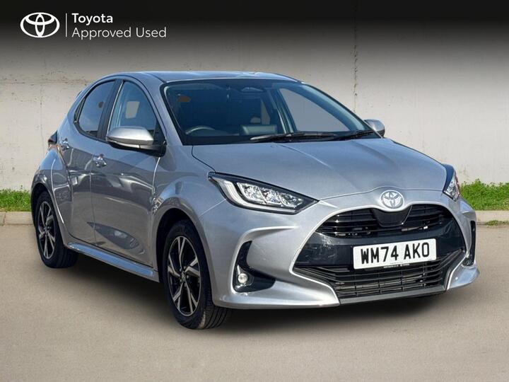 Toyota Yaris 1.5 VVT-h Design E-CVT Euro 6 (s/s) 5dr