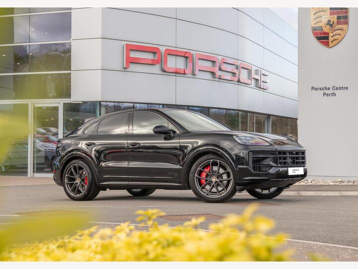 Porsche Cayenne 4.0T V8 GTS TiptronicS 4WD Euro 6 (s/s) 5dr Porsche Cayenne 4.0T V8 GTS TiptronicS 4WD Euro 6 (s/s) 5dr
