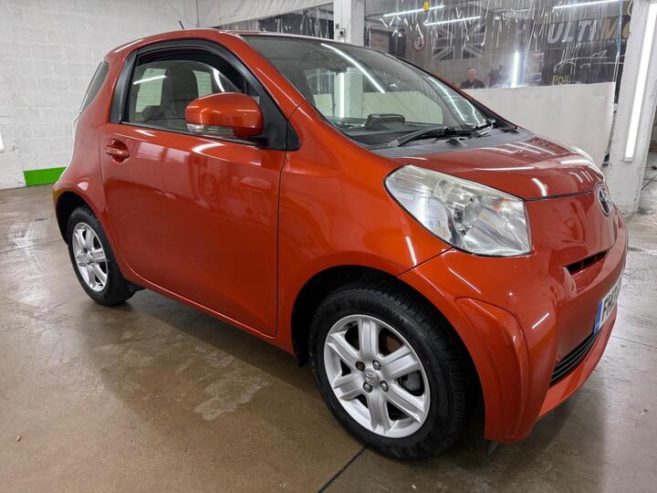 Toyota IQ 1.0 VVT-i Euro 5 3dr