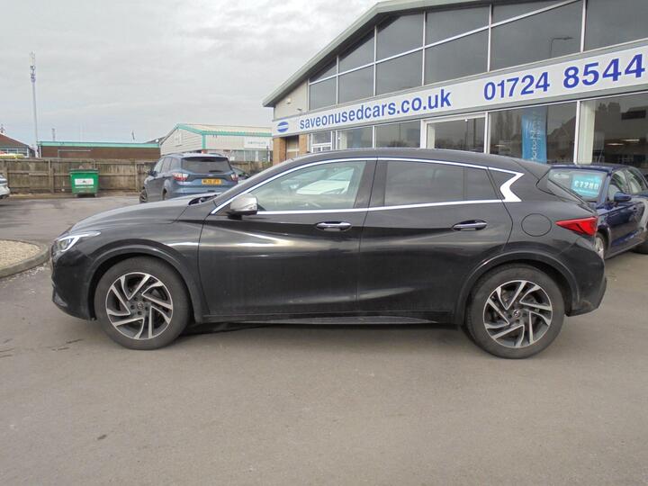 Infiniti Q30 1.5d Premium Euro 6 (s/s) 5dr