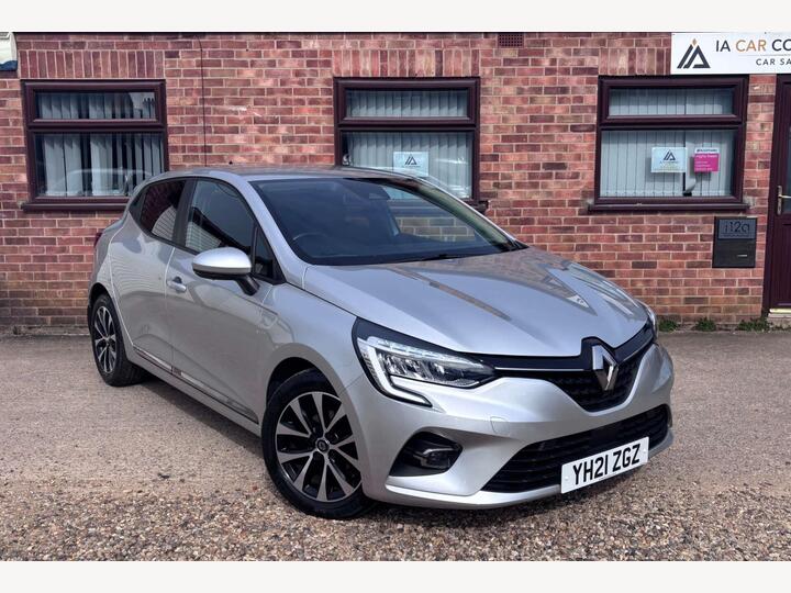 Renault CLIO 1.0 TCe Iconic Euro 6 (s/s) 5dr Renault CLIO 1.0 TCe Iconic Euro 6 (s/s) 5dr