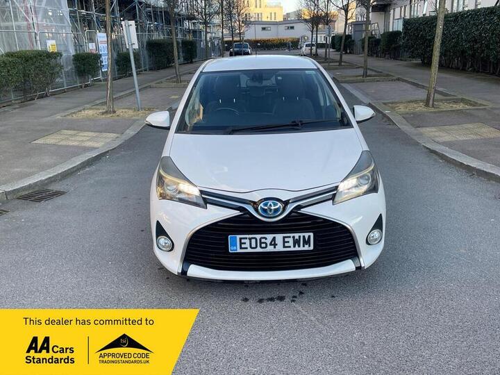 Toyota Yaris 1.5 VVT-h Excel E-CVT Euro 6 5dr (15in Alloy) Toyota Yaris 1.5 VVT-h Excel E-CVT Euro 6 5dr (15in Alloy)