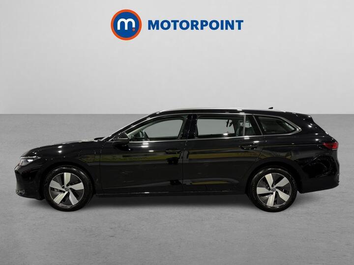Volkswagen Passat 1.5 TSI EHybrid 19.7kWh Life DSG Euro 6 (s/s) 5dr Volkswagen Passat 1.5 TSI EHybrid 19.7kWh Life DSG Euro 6 (s/s) 5dr