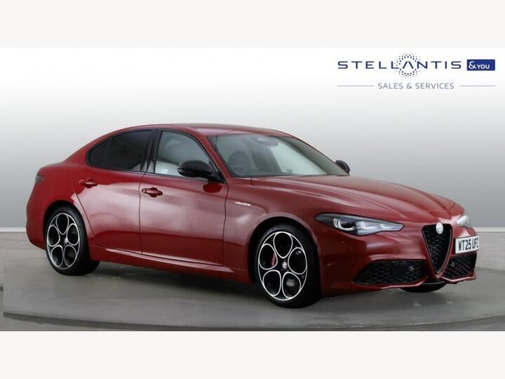 Alfa Romeo Giulia 2.0T Veloce Auto Euro 6 (s/s) 4dr Alfa Romeo Giulia 2.0T Veloce Auto Euro 6 (s/s) 4dr