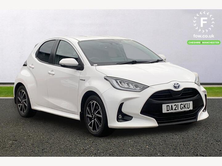 Toyota Yaris 1.5 VVT-h Design E-CVT Euro 6 (s/s) 5dr Toyota Yaris 1.5 VVT-h Design E-CVT Euro 6 (s/s) 5dr