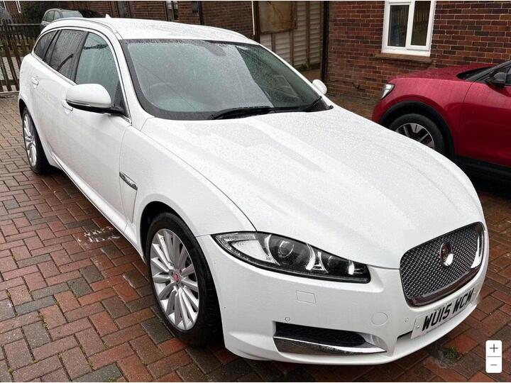 Jaguar XF 2.2d Luxury Sportbrake Auto Euro 5 (s/s) 5dr