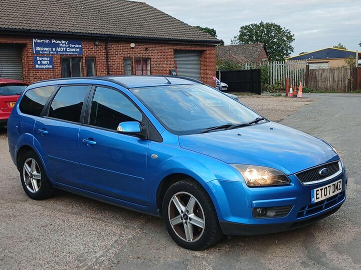 Ford Focus 2.0 Titanium 5dr