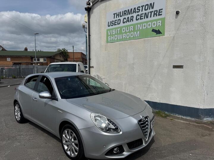 Alfa Romeo Giulietta 2.0 JTDM-2 Business Edition Euro 5 (s/s) 5dr