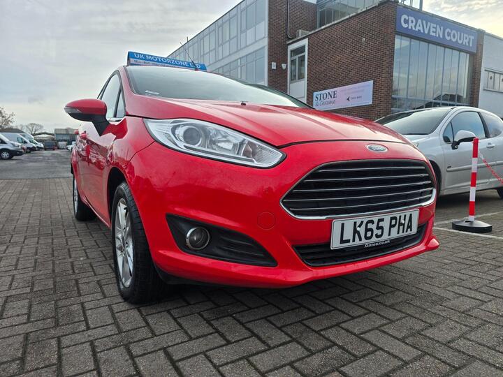Ford Fiesta 1.0 Zetec Euro 6 (s/s) 5dr Ford Fiesta 1.0 Zetec Euro 6 (s/s) 5dr
