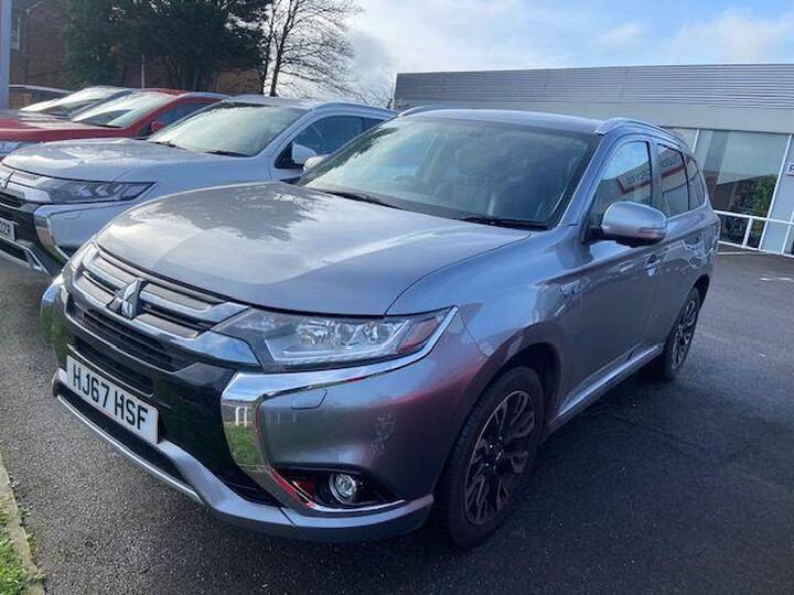 Mitsubishi Outlander 2.0h 12kWh 4h CVT 4WD Euro 6 (s/s) 5dr Mitsubishi Outlander 2.0h 12kWh 4h CVT 4WD Euro 6 (s/s) 5dr