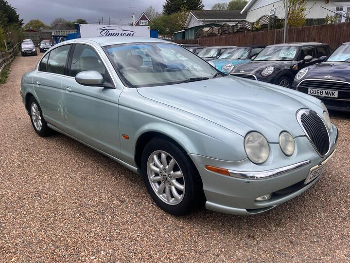 Jaguar S-Type 2.5 V6 SE 4dr Jaguar S-Type 2.5 V6 SE 4dr