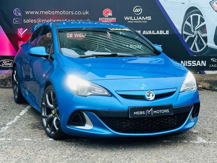 Vauxhall Astra GTC 2.0T VXR Euro 5 (s/s) 3dr Vauxhall Astra GTC 2.0T VXR Euro 5 (s/s) 3dr