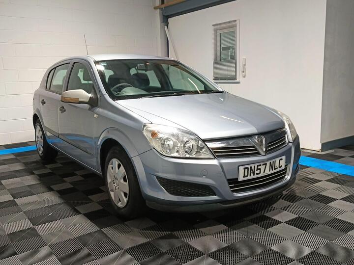 Vauxhall Astra 1.8i 16v Life 5dr Vauxhall Astra 1.8i 16v Life 5dr