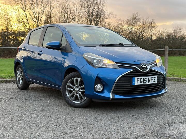 Toyota Yaris 1.33 Dual VVT-i Icon Euro 5 5dr Euro 5 Toyota Yaris 1.33 Dual VVT-i Icon Euro 5 5dr Euro 5