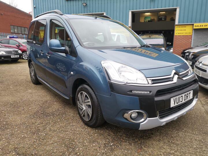 Citroen Berlingo 1.6 E-HDi Airdream XTR Multispace MPV EGS6 Euro 5 (s/s) 5dr Citroen Berlingo 1.6 E-HDi Airdream XTR Multispace MPV EGS6 Euro 5 (s/s) 5dr