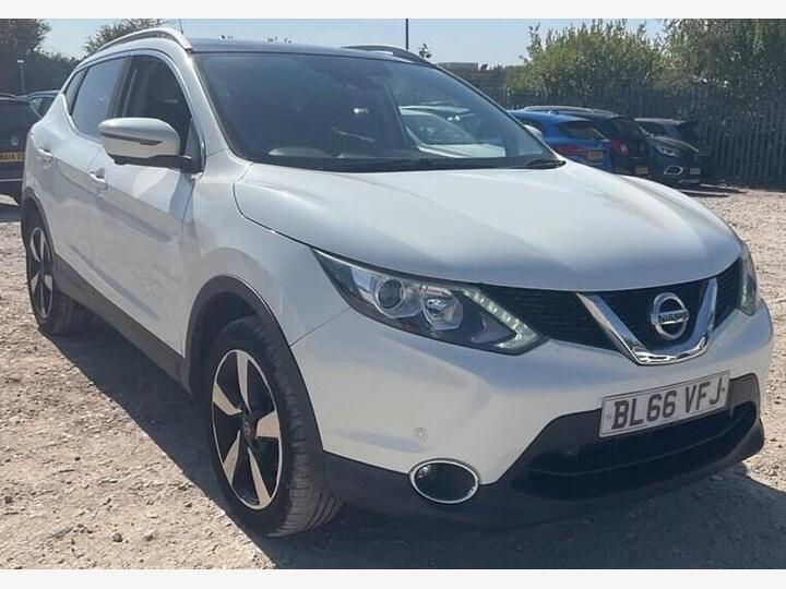 Nissan Qashqai 1.2 DIG-T N-Connecta 2WD Euro 6 (s/s) 5dr