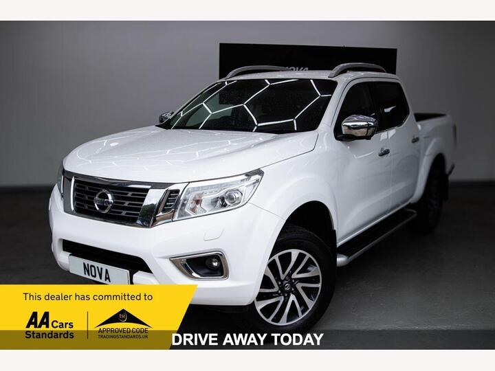 Nissan NAVARA 2.3 DCi Tekna 4WD Euro 6 (s/s) 4dr Nissan NAVARA 2.3 DCi Tekna 4WD Euro 6 (s/s) 4dr