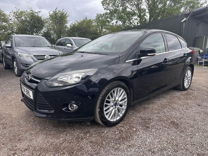 Ford Focus 1.0T EcoBoost Zetec Navigator Euro 5 (s/s) 5dr