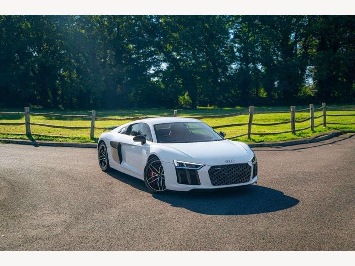 Audi R8 5.2 FSI V10 Plus S Tronic Quattro Euro 6 (s/s) 2dr