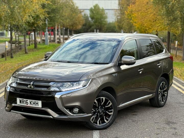 Mitsubishi Outlander 2.0h 12kWh GX4h CVT 4WD Euro 6 (s/s) 5dr Mitsubishi Outlander 2.0h 12kWh GX4h CVT 4WD Euro 6 (s/s) 5dr