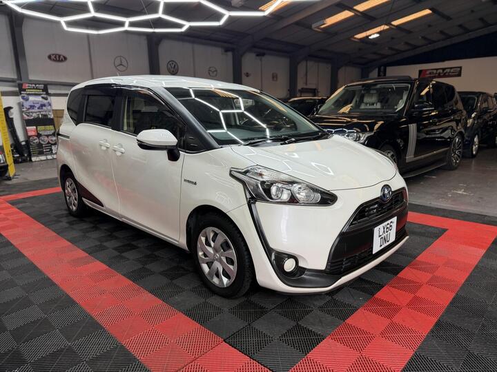 Toyota SIENTA 7 Seater Hybrid
