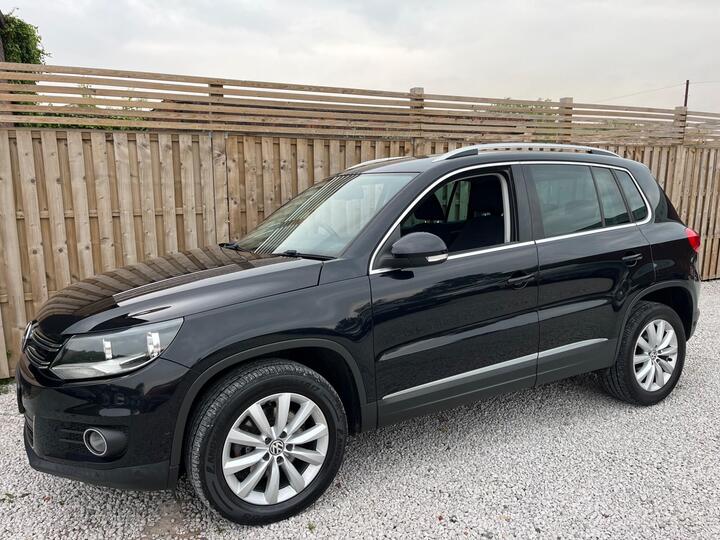 Volkswagen Tiguan 2.0 TDI BlueMotion Tech Match 4WD Euro 5 (s/s) 5dr Volkswagen Tiguan 2.0 TDI BlueMotion Tech Match 4WD Euro 5 (s/s) 5dr