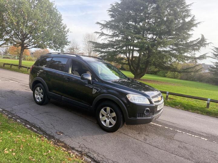 Chevrolet Captiva 2.0 VCDi LT Auto 4WD Euro 4 5dr (7 Seats) Chevrolet Captiva 2.0 VCDi LT Auto 4WD Euro 4 5dr (7 Seats)