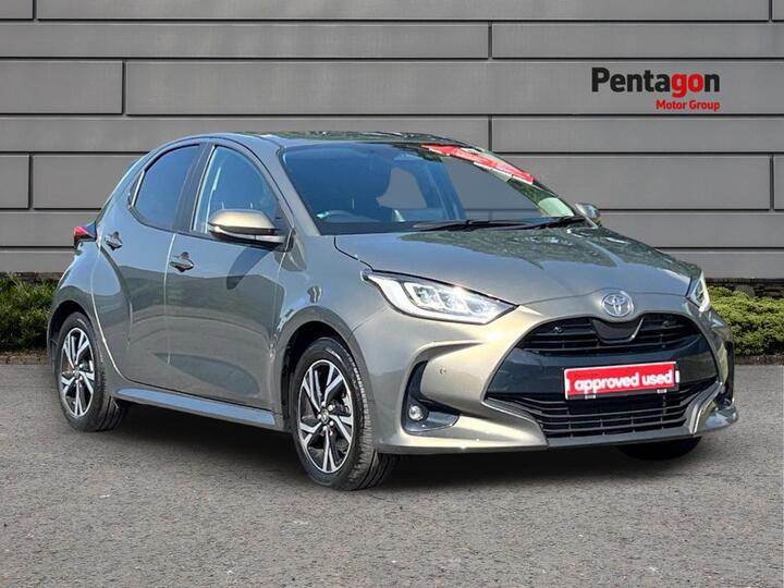 Toyota Yaris 1.5 VVT-h Design E-CVT Euro 6 (s/s) 5dr
