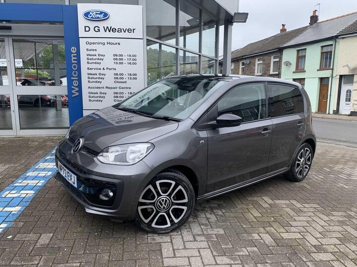 Volkswagen UP 1.0 R-Line Euro 6 (s/s) 5dr Volkswagen UP 1.0 R-Line Euro 6 (s/s) 5dr