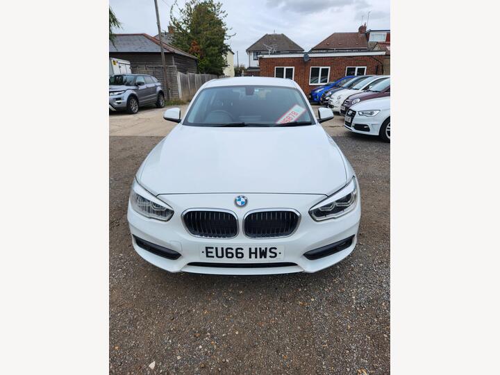 BMW 1 Series 1.5 118i SE Hatchback 5dr Petrol Auto Euro 6 (s/s) (136 Ps)